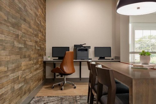 Candlewood Suites Springfield - image 33