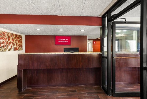 Red Roof Inn Springfield IL - image 11