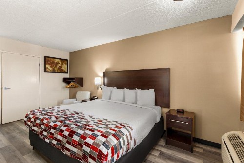 Red Roof Inn Springfield IL - image 19