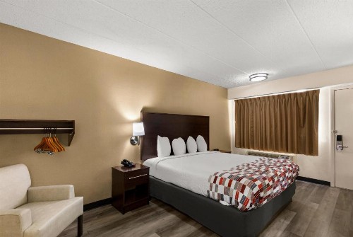Red Roof Inn Springfield IL - image 20