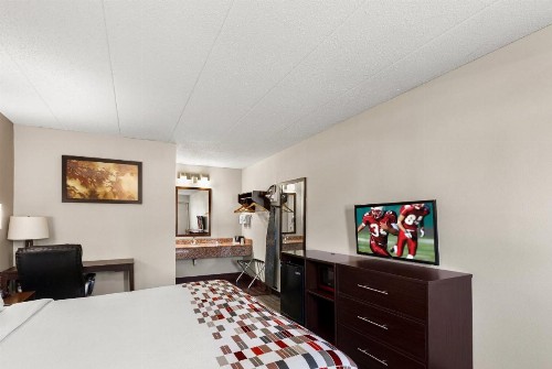 Red Roof Inn Springfield IL - image 23
