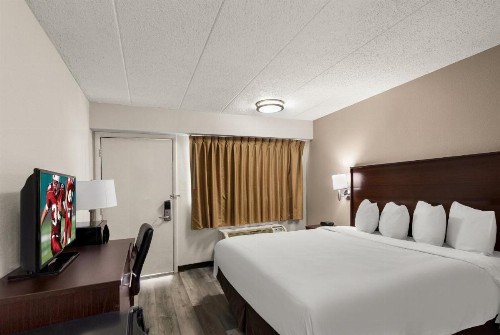Red Roof Inn Springfield IL - image 28