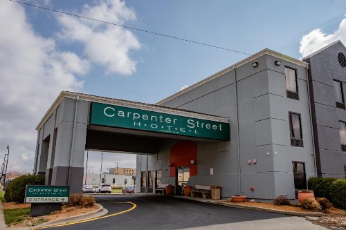 Carpenter Street Hotel - image 17