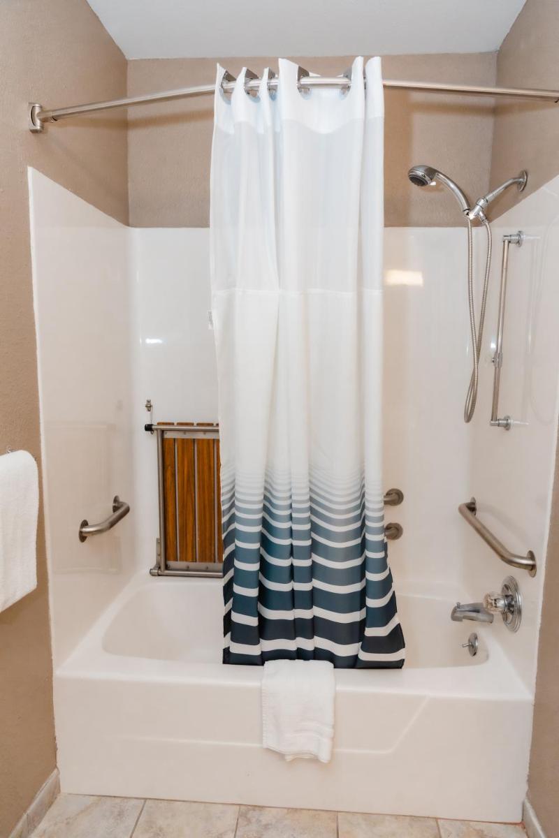 Carpenter Street Hotel - image 7