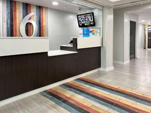 Motel 6-Springfield IL - image 20