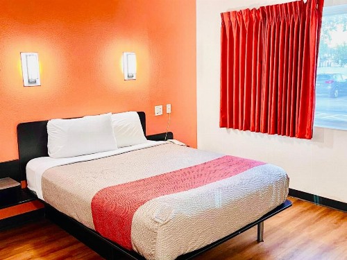 Motel 6-Springfield IL - image 26