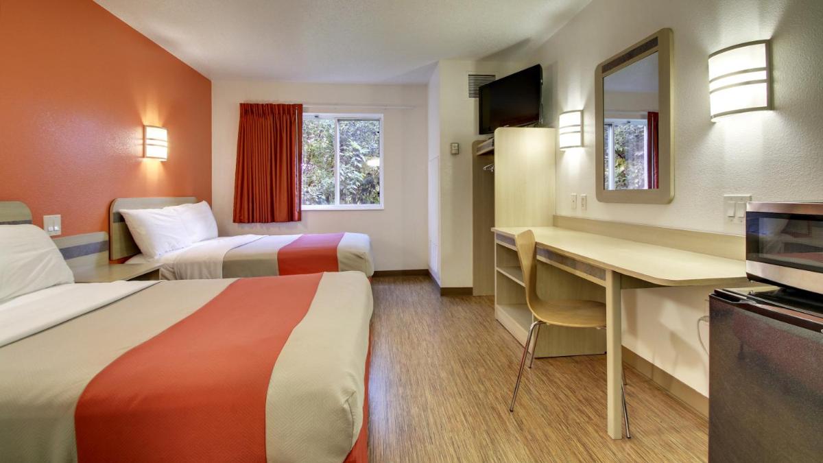 Motel 6-Springfield IL - image 3