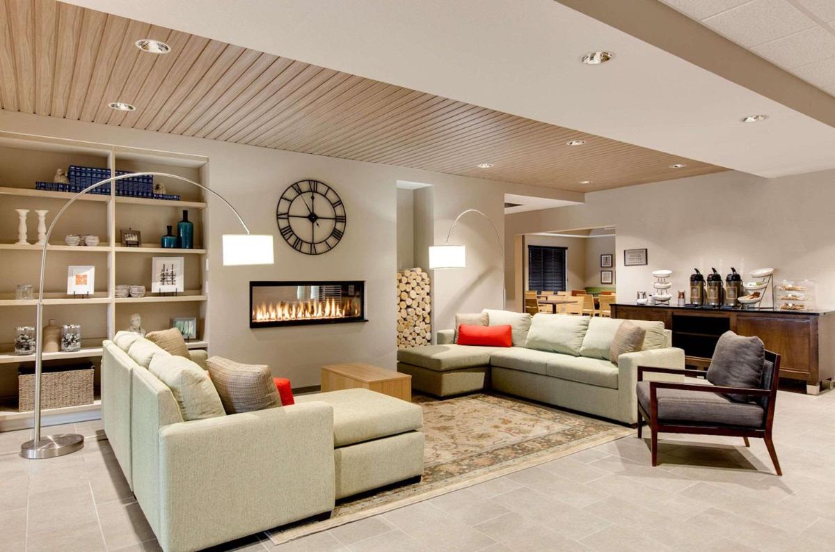 Country Inn & Suites by Radisson Springfield IL - image 3
