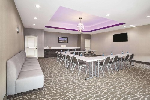 La Quinta by Wyndham Springfield IL - image 21