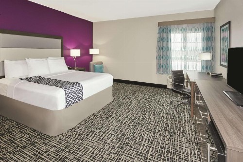 La Quinta by Wyndham Springfield IL - image 31