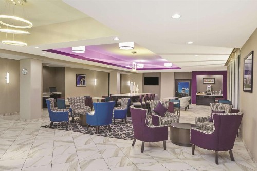 La Quinta by Wyndham Springfield IL - image 35