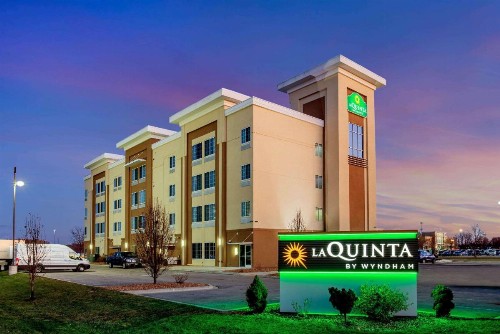 La Quinta by Wyndham Springfield IL - image 49