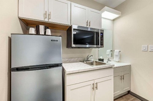 Arbor Suites Medical Mile - image 24