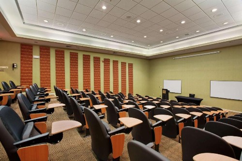 DoubleTree by Hilton Springfield - image 10