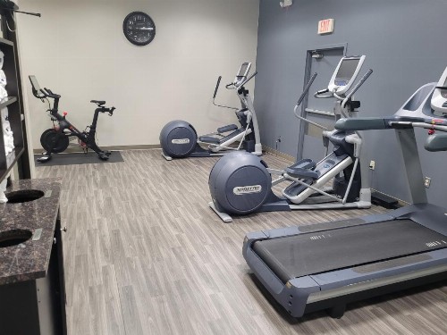 DoubleTree by Hilton Springfield - image 30