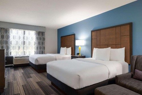 La Quinta by Wyndham Springfield Airport Plaza - image 16