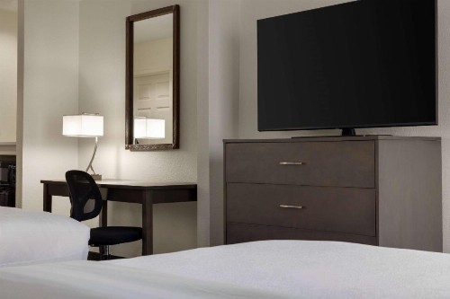 La Quinta by Wyndham Springfield Airport Plaza - image 18