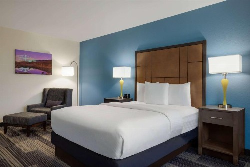 La Quinta by Wyndham Springfield Airport Plaza - image 26