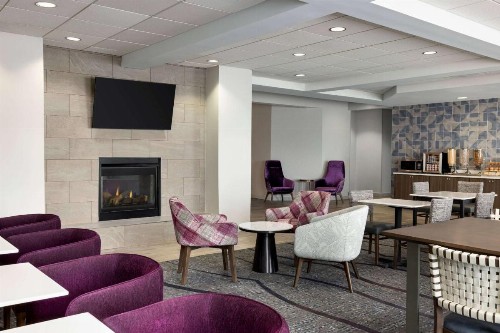 La Quinta by Wyndham Springfield Airport Plaza - image 39