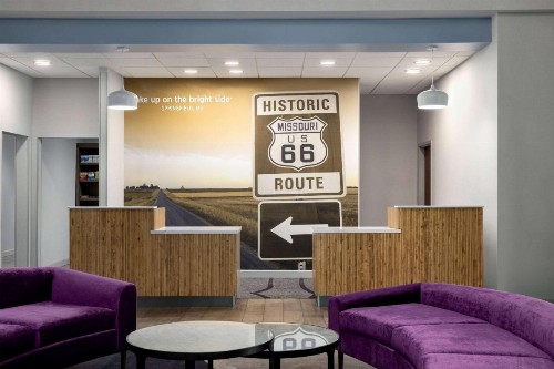 La Quinta by Wyndham Springfield Airport Plaza - image 5