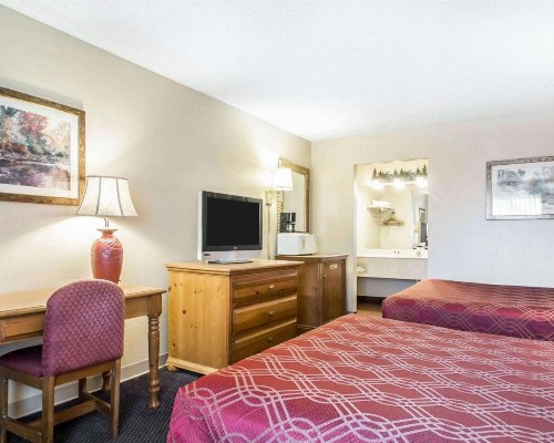 Econo Lodge Springfield I-44 - image 14