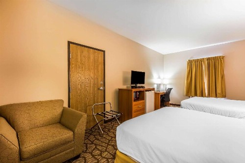 Quality Inn & Suites Chesterfield Village - image 19