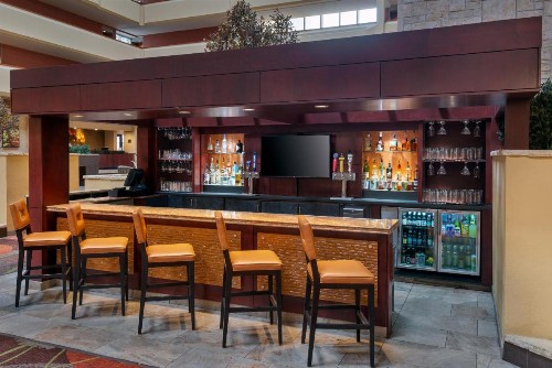University Plaza Hotel - image 22