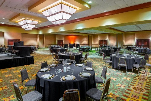 University Plaza Hotel - image 30