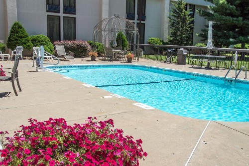 Greenstay Hotel & Suites Central - image 11