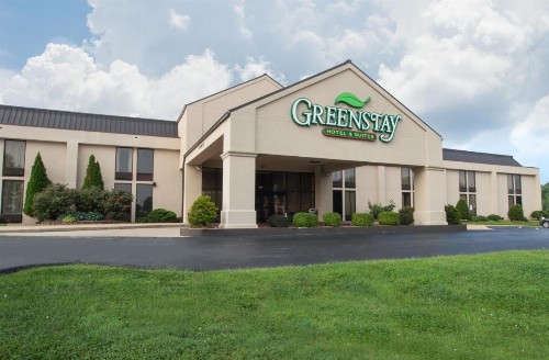Greenstay Hotel & Suites Central - image 2