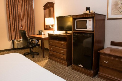 Greenstay Hotel & Suites Central - image 43