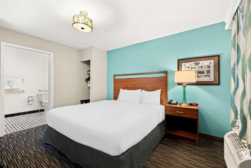 Best Western Route 66 Rail Haven - image 25