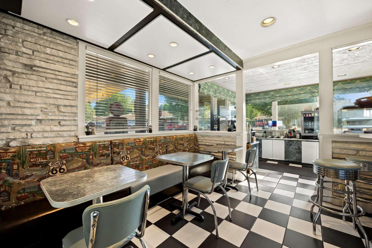 Best Western Route 66 Rail Haven - image 3
