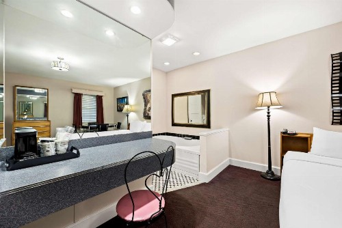 Best Western Route 66 Rail Haven - image 31