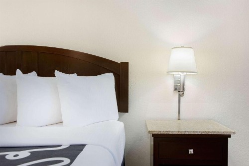 La Quinta by Wyndham Springfield South - image 20