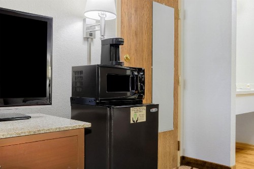 La Quinta by Wyndham Springfield South - image 38