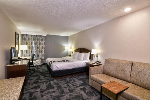 La Quinta by Wyndham Springfield South - image 7