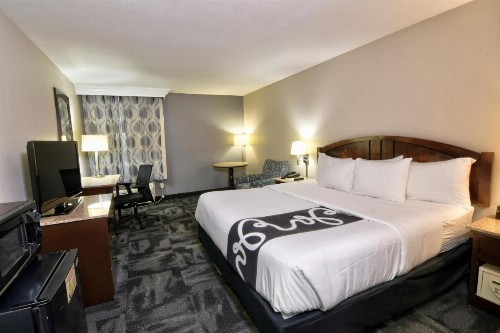 La Quinta by Wyndham Springfield South - image 8