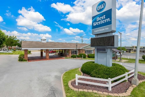 Best Western Plus Coach House Springfield