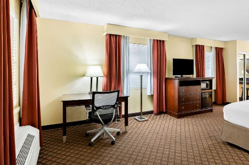 Best Western Coach House - image 15