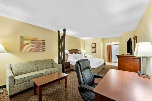 Best Western Coach House - image 30