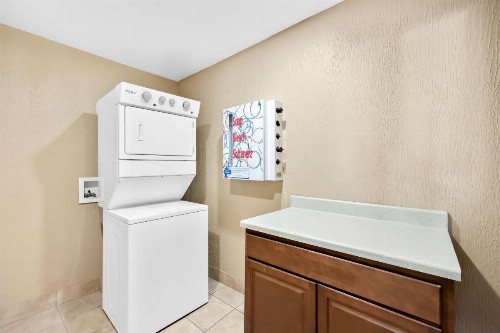 Best Western Coach House - image 38