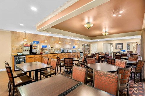 Best Western Coach House - image 5