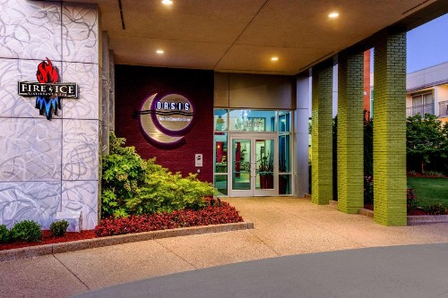 Oasis Hotel & Conv. Center Ascend Hotel Collection - image 4