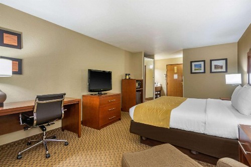 Comfort Inn & Suites Springfield I-44 - image 15