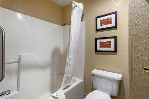 Comfort Inn & Suites Springfield I-44 - image 21