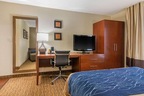 Comfort Inn & Suites Springfield I-44 - image 25