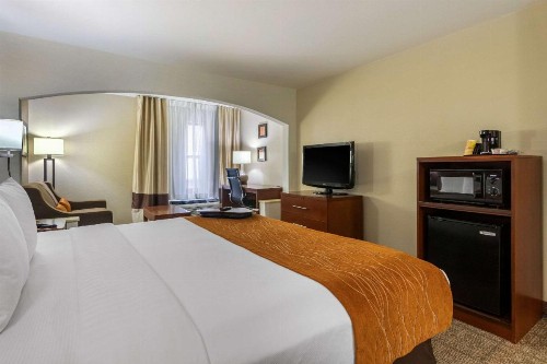 Comfort Inn & Suites Springfield I-44 - image 33