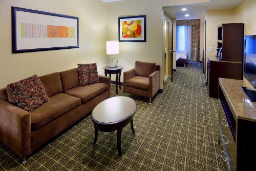 Hilton Garden Inn Springfield - image 9