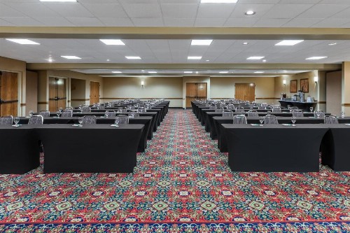 Holiday Inn Hotel & Suites Springfield an IHG Hotel - image 13